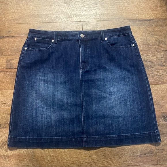 Talbots Dresses & Skirts - Talbots Cotton Blend Denim Jean Mini Skirt Size 14